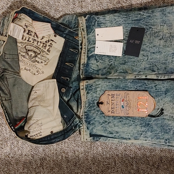 Limited edition Armani Jeans - Picture 3 of 3